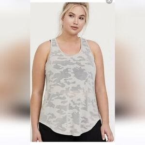 Torrid Light Grey Camo Burnout Active Tunic Tank, size 2